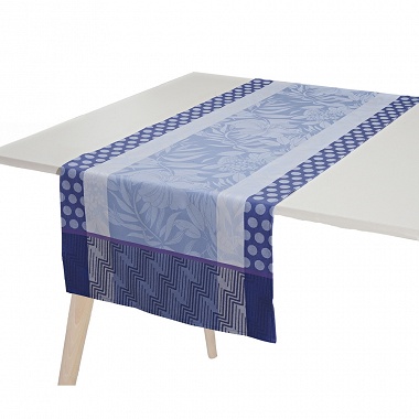 Chemin de table Nature Urbaine Elec­trique Le Jacquard Français