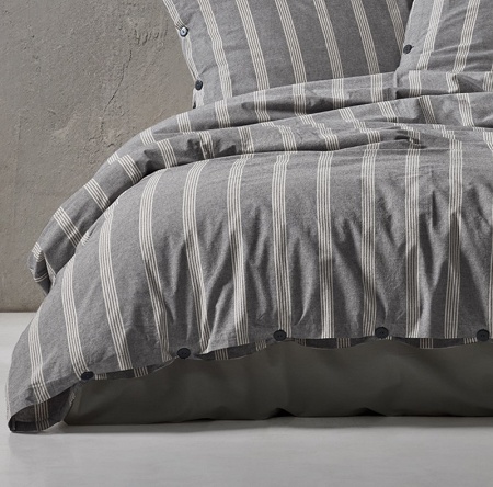 Parure de couette Gris 4 240×220 cm + 2 taie 65×65 cm Baton rouge