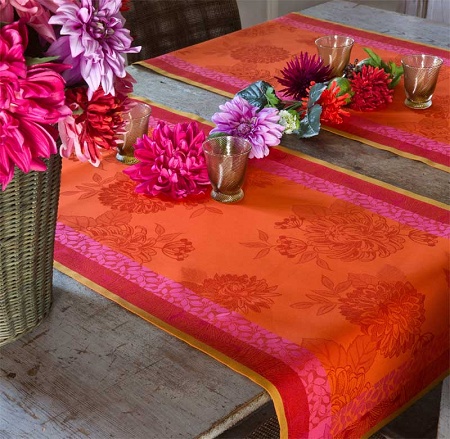 4 serviettes de table parfums de baga­telle capu­cine 58×58 cm Le Jacquard Français