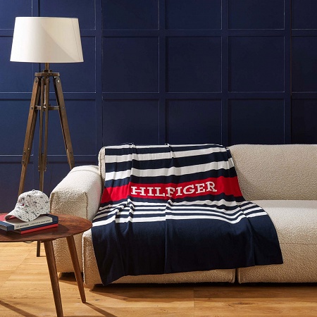 Plaid Hilfi­ger band Navy 130×170 cm Tommy Hilfi­ger